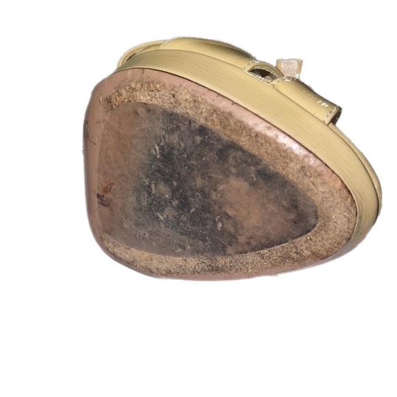 EUC Authentic Prada Bow Strappy Platform Beige Patent Heels Made in Italy 38.5 - Picture 13 of 15